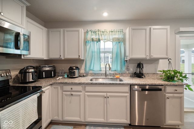 2751 Sand Hollow Drive, Lebanon, IN 46052