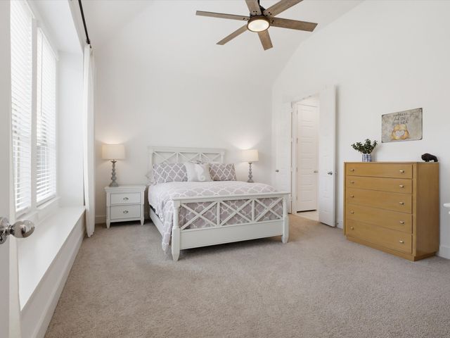 4704 Aubrey Parkway, Aubrey, TX 76227