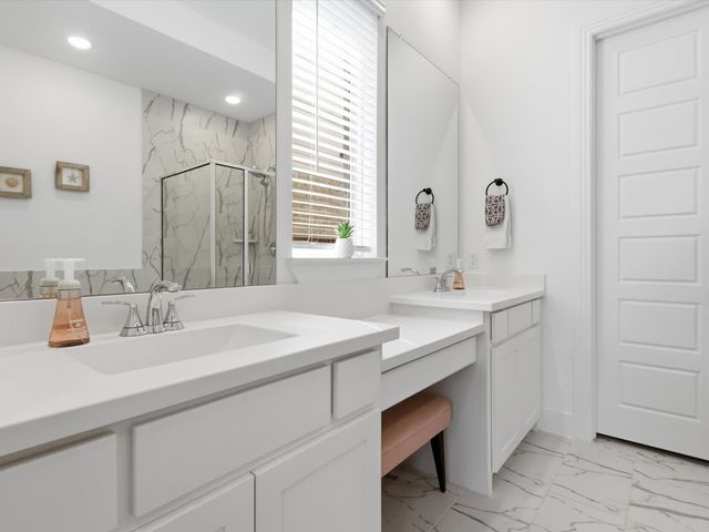 4704 Aubrey Parkway, Aubrey, TX 76227