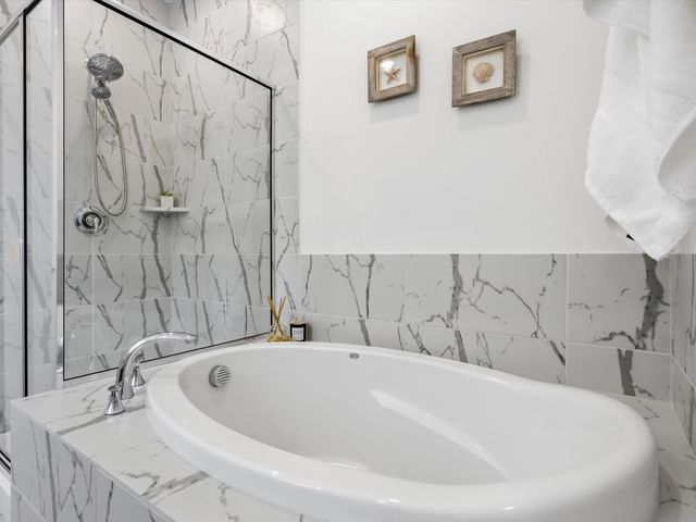 4704 Aubrey Parkway, Aubrey, TX 76227