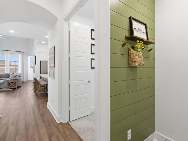 4704 Aubrey Parkway, Aubrey, TX 76227