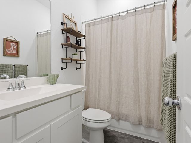 4704 Aubrey Parkway, Aubrey, TX 76227