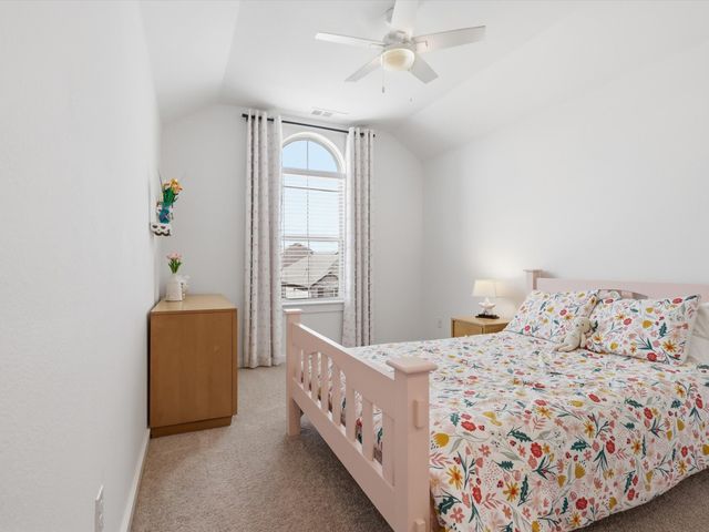 4704 Aubrey Parkway, Aubrey, TX 76227