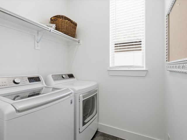 4704 Aubrey Parkway, Aubrey, TX 76227