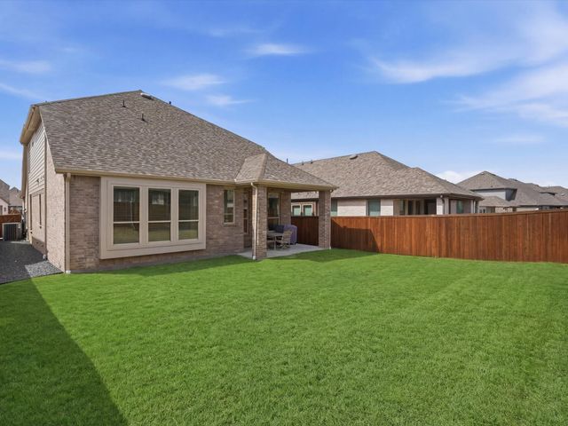 4704 Aubrey Parkway, Aubrey, TX 76227