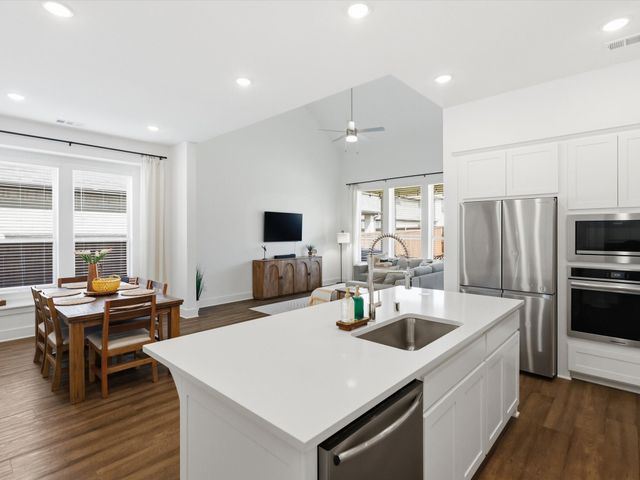 4704 Aubrey Parkway, Aubrey, TX 76227