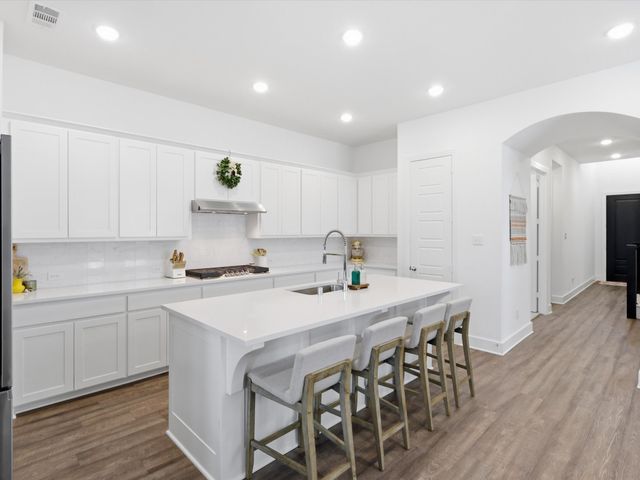 4704 Aubrey Parkway, Aubrey, TX 76227