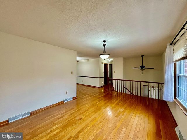 17824 GREENTREE LN, Hagerstown, MD 21740