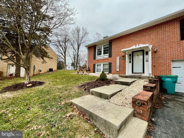 17824 GREENTREE LN, Hagerstown, MD 21740