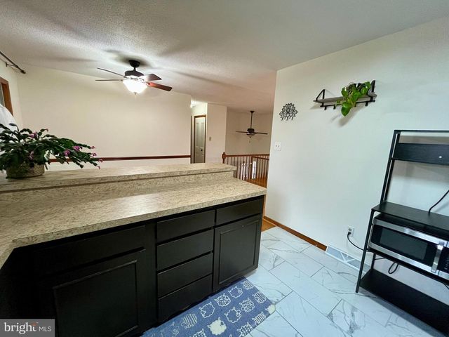 17824 GREENTREE LN, Hagerstown, MD 21740