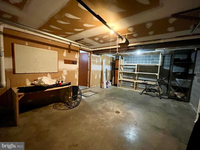 17824 GREENTREE LN, Hagerstown, MD 21740