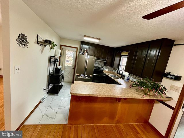 17824 GREENTREE LN, Hagerstown, MD 21740