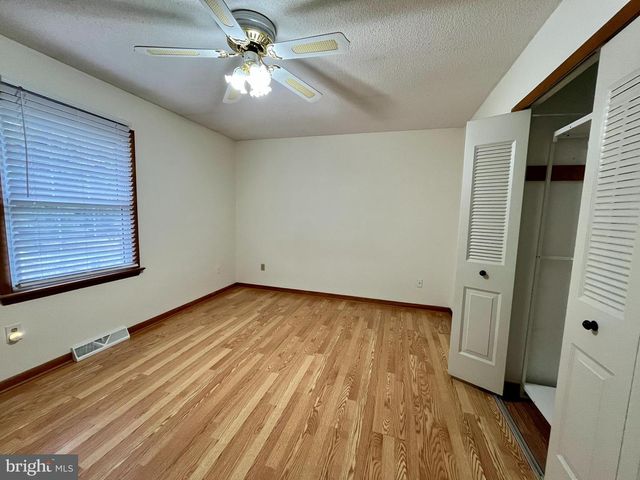 17824 GREENTREE LN, Hagerstown, MD 21740