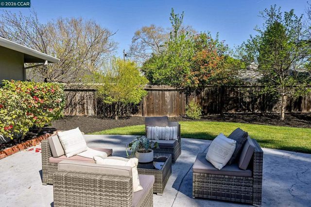 98 Sylvia Dr, Pleasant Hill, CA 94523