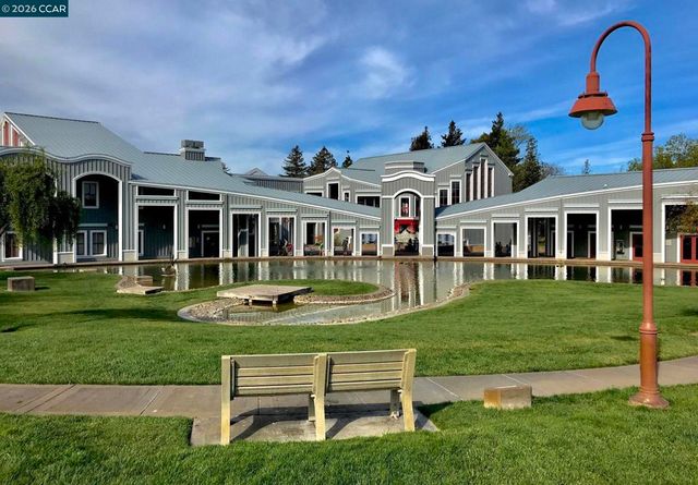 98 Sylvia Dr, Pleasant Hill, CA 94523