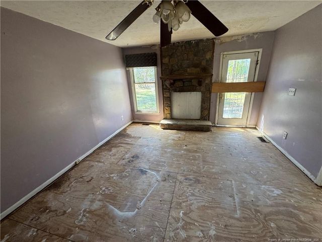912 Winterberry Drive, Fayetteville, NC 28314