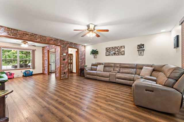 7459 Spring Court, Demotte, IN 46310