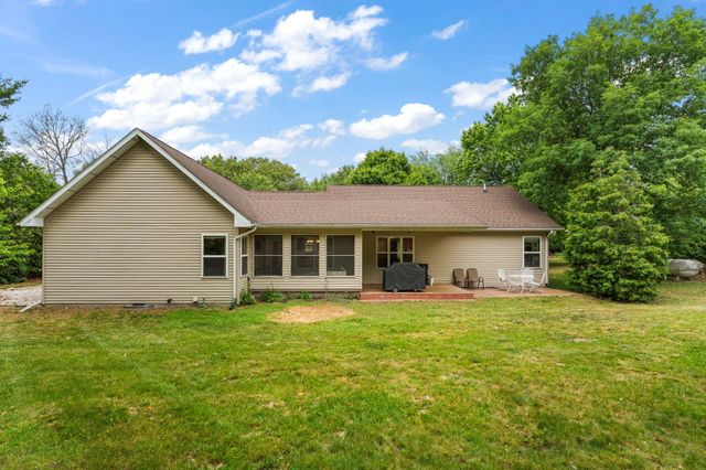 7459 Spring Court, Demotte, IN 46310