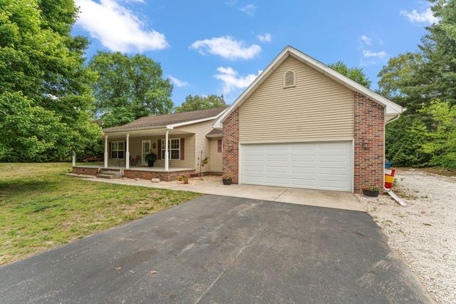 7459 Spring Court, Demotte, IN 46310