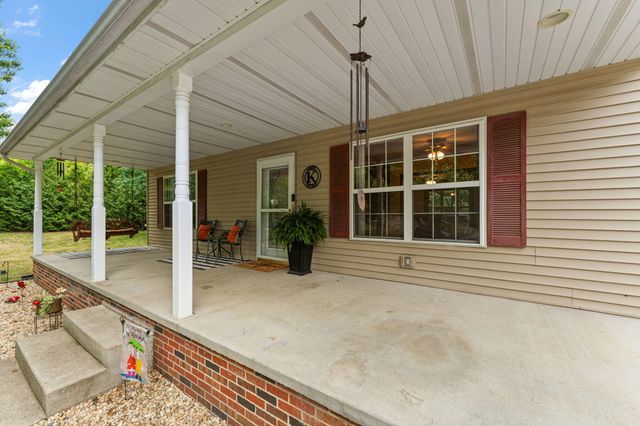 7459 Spring Court, Demotte, IN 46310