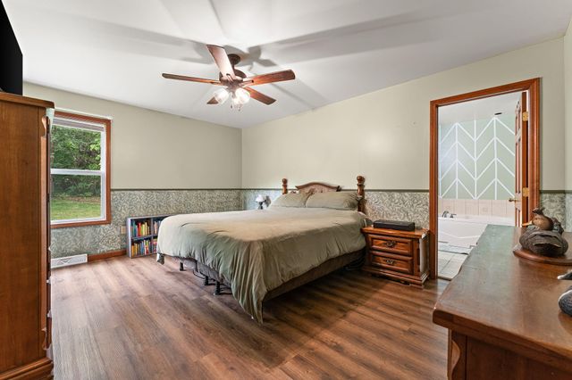 7459 Spring Court, Demotte, IN 46310