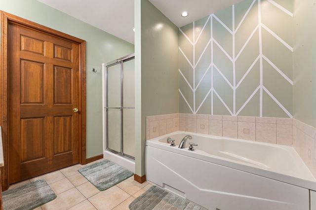 7459 Spring Court, Demotte, IN 46310