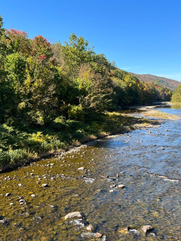 1297 River Road, Jamaica, VT 05343