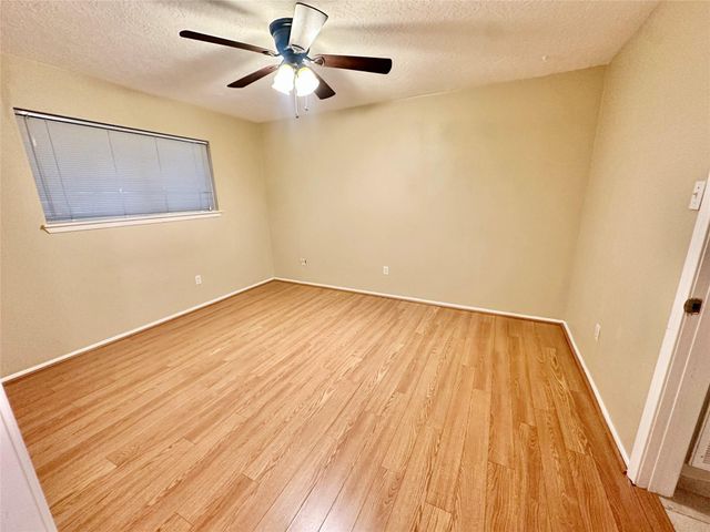 3758 Laura Leigh Drive, Friendswood, TX 77546