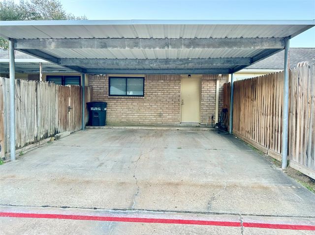 3758 Laura Leigh Drive, Friendswood, TX 77546