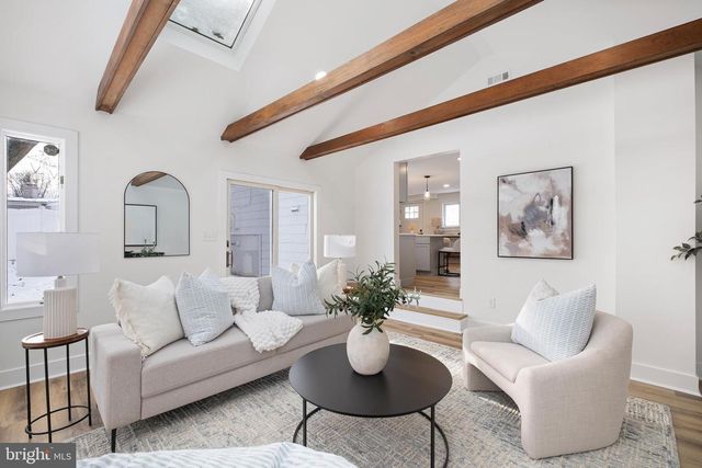 921 FLORA LN, Boothwyn, PA 19061