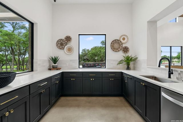 121 Cimarron Crk, Boerne, TX 78006