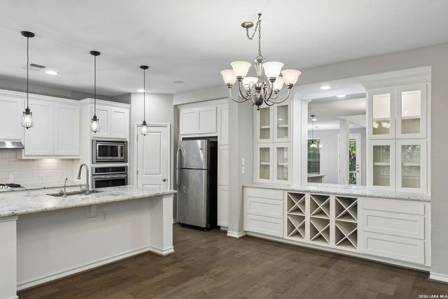 121 Cimarron Crk, Boerne, TX 78006