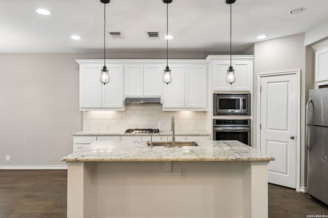 121 Cimarron Crk, Boerne, TX 78006