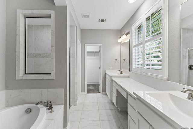 121 Cimarron Crk, Boerne, TX 78006