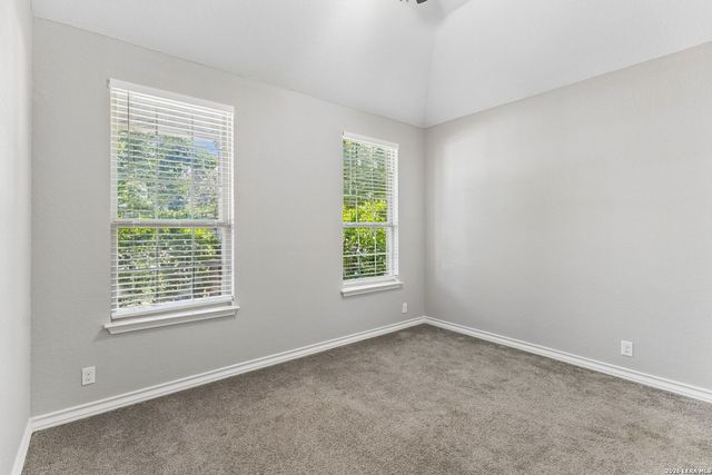 121 Cimarron Crk, Boerne, TX 78006