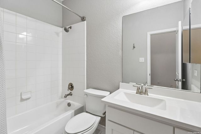 121 Cimarron Crk, Boerne, TX 78006