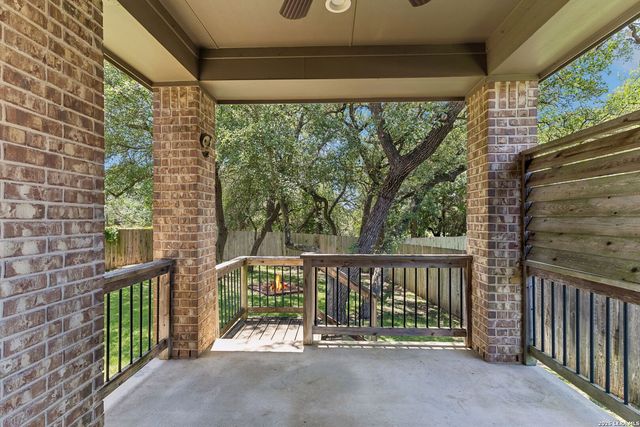 121 Cimarron Crk, Boerne, TX 78006