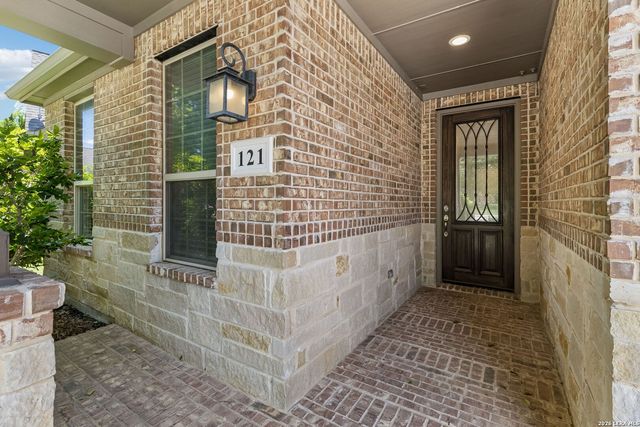 121 Cimarron Crk, Boerne, TX 78006