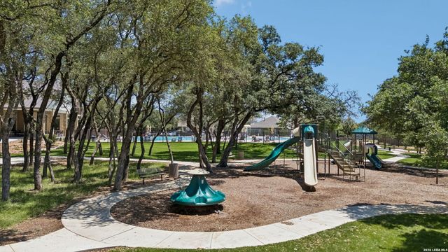 121 Cimarron Crk, Boerne, TX 78006