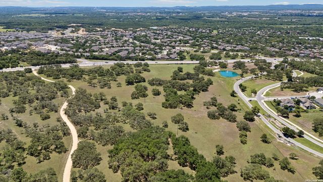 121 Cimarron Crk, Boerne, TX 78006