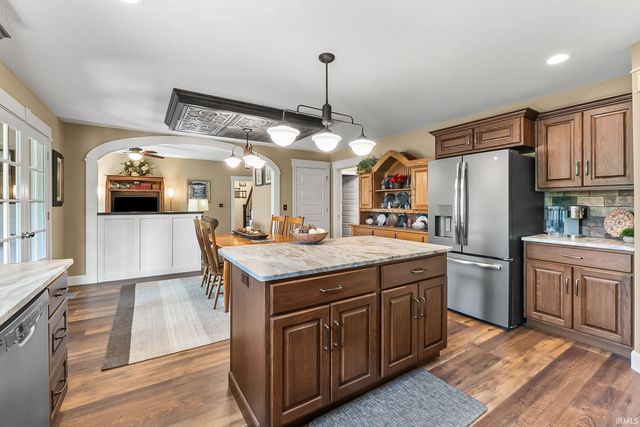 18736 Roselle Cove, Auburn, IN 46706