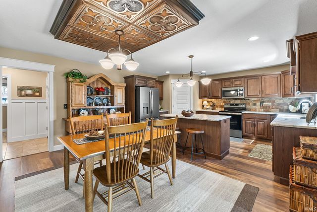 18736 Roselle Cove, Auburn, IN 46706
