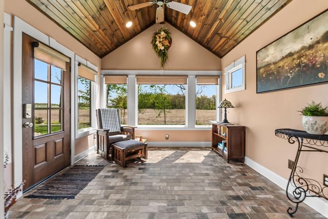 18736 Roselle Cove, Auburn, IN 46706