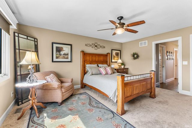 18736 Roselle Cove, Auburn, IN 46706
