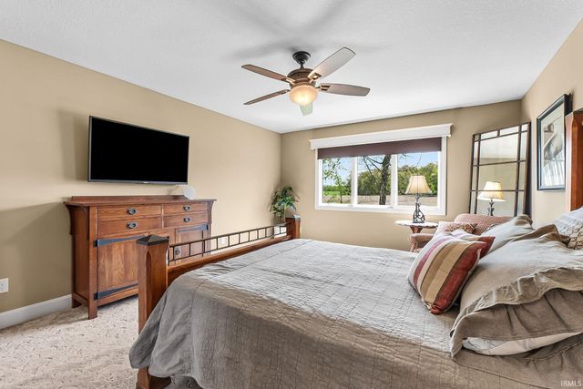 18736 Roselle Cove, Auburn, IN 46706