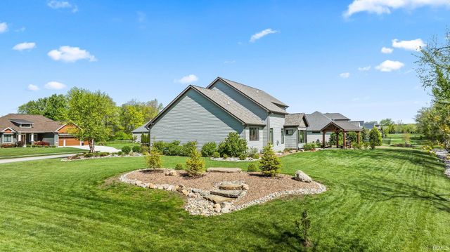 18736 Roselle Cove, Auburn, IN 46706