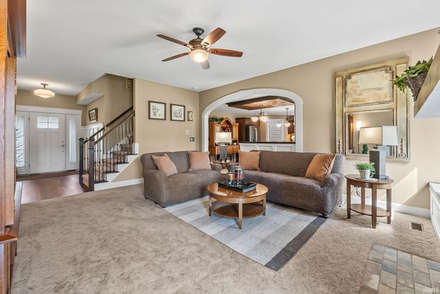 18736 Roselle Cove, Auburn, IN 46706