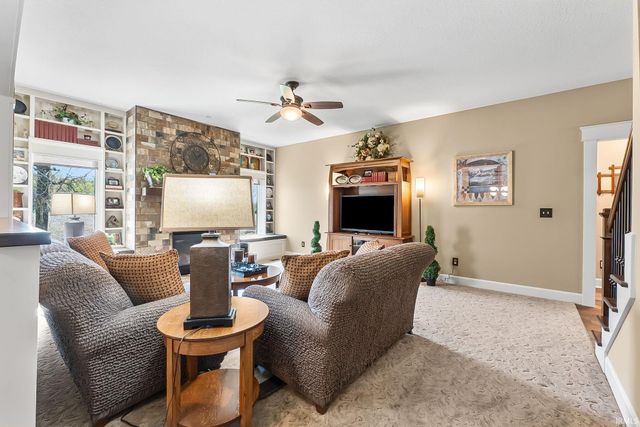 18736 Roselle Cove, Auburn, IN 46706
