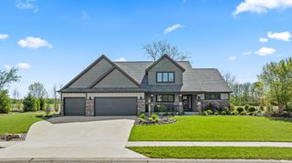 18736 Roselle Cove, Auburn, IN 46706