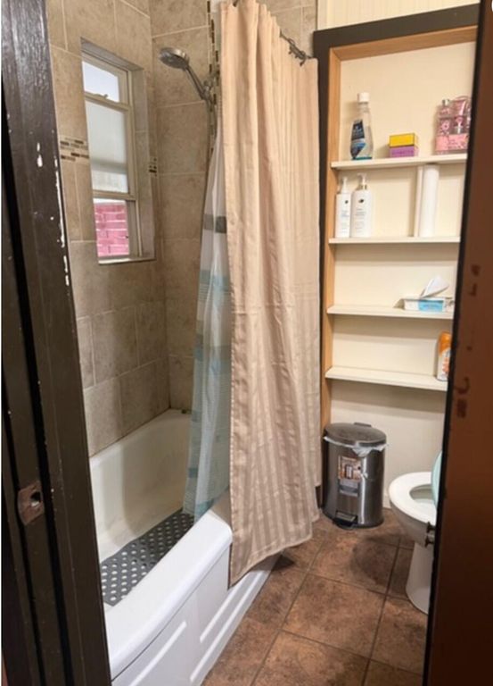 Image 6 of property listing at 1103 N Garfield Street, San Angelo, TX 76901